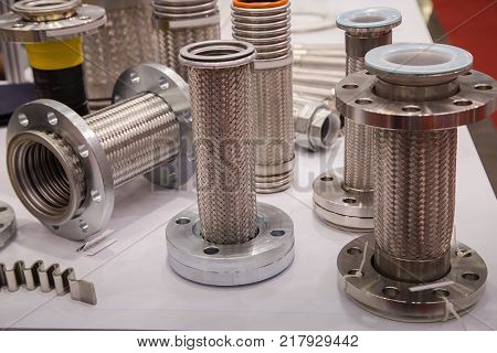 Flange joint stainless steel wire braided flexible coupling