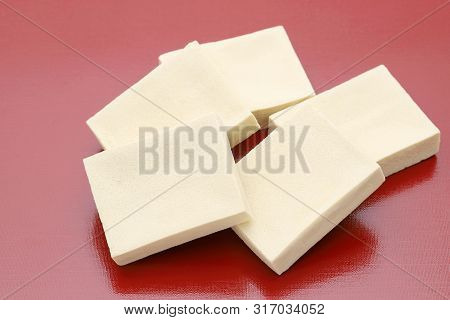 Close Up Of Japanese Food, Kouyadofu On Red Background 　
