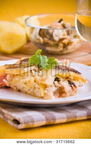 Riz pommes de terre et moules.
