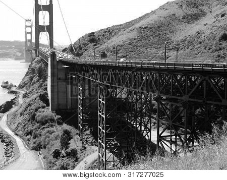 San Francisco, California/usa - 03.30.2018: The Golgen Gate Bridge