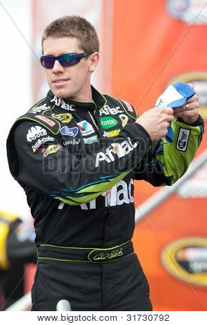 FONTANA, CA. - 27. března: Carl Edwards řidič automobilu Aflac Ford #99 před NASCAR Sprint Cup 