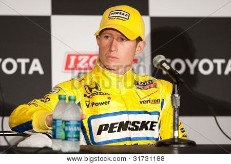LONG BEACH - 17 aprile: Ryan Briscoe driver della #6 Penske camion noleggio Team Penske Honda durante th