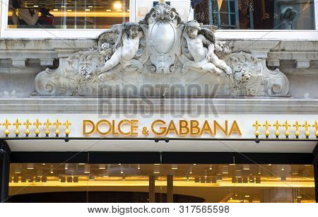 London, Uk - August 13, 2019: Logo Of The Dolche And Gabbana Brand On The Old Bond Street,  Major Sh