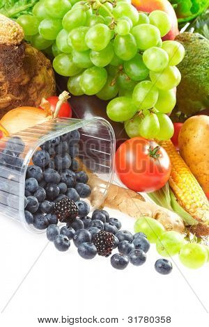 Variedad de frutas y verduras frescas