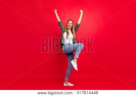 Full Length Bosy Size Photo Of Fortunate Attractive Nice Cute Glad Girl Hanging Out In Club While Is