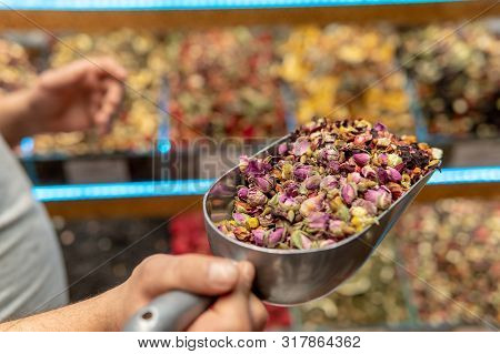 Large Scoop Of Jasmine Tea
