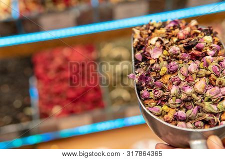 Large Scoop Of Jasmine Tea