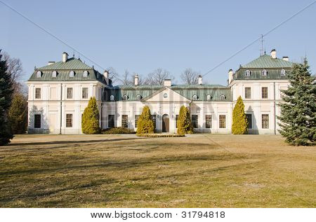 Sieniawa palác, Pomořské vojvodství, Polsko