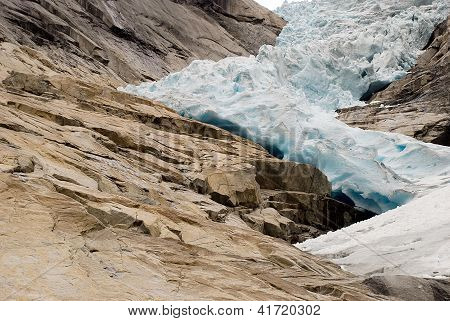 Briksdalbreen