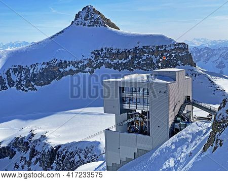 The Top Station Of The Cable Car Col Du Pillon - Scex Rouge On Sex Rouge (travel Destination Glacier