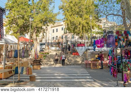 Sineu, Spain; April 14 2021: Weekly Street Market In The Majorcan Town Of Sineu In Times Of The De-e
