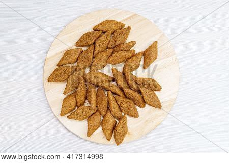 Crispy Bread Cubes, Dry Re Crumbs, Rusks, Crouton Or Brown Roasted Crackers. The Use Of Bread Food W