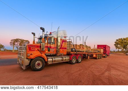 Ghan, Northern Territory, Australia - August 2019: Western Star Road-train Truck Of Western Star Roa