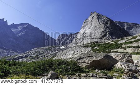 The Spearhead Is A Sought Out Climbing Destination In The Glacier Gorge Of Rocky Mountain National P