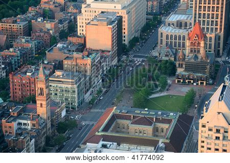 Boston city-keskustan Ilmakuva kaupunkien historiallisten rakennusten auringonlaskun aikaan.