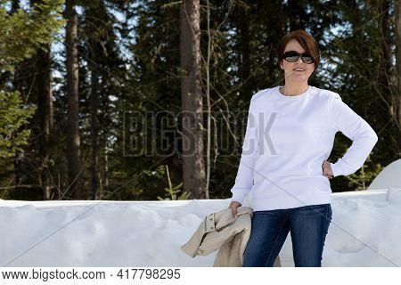 White Sweatshirt Mockup Of A Woman In The Winter Forest