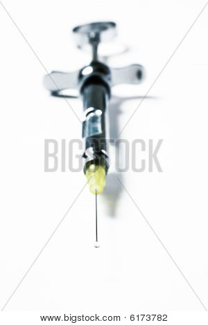 Suljetussa metalli ruisku