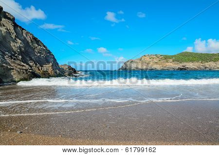 Small Waves And Pebbles