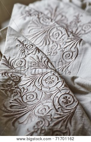 Embroidered Percale (close-up) 