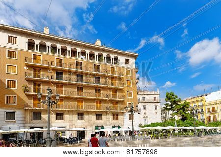 VALENCIA, SPAIN - SEPT 10: Square of Saint Mary's and fountain Rio Turia.