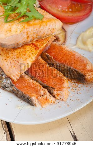 Grilled Samon Filet With Vegetables Salad