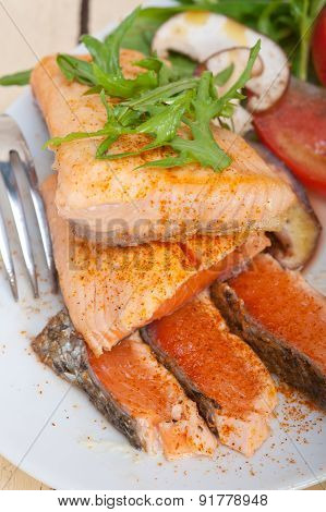 Grilled Samon Filet With Vegetables Salad