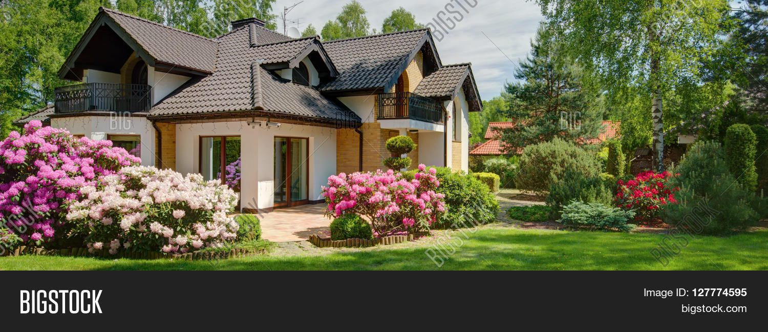 House Beautiful Garden Image & Photo (Free Trial) Bigstock