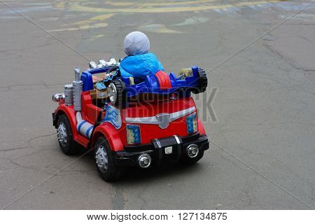 Rechargeable cars for kids - safe high-quality and multi-functional toys.