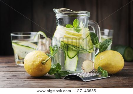 Water With Lemon, Cucmber And Ginger