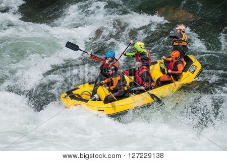 Yellow Raft Team