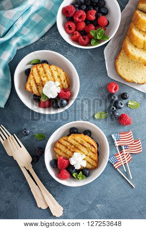 Grilled pound cake with fresh berries for an oudoor summer party on 4th of July