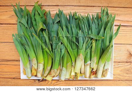 Russian name - Asphodel (asfodil), Latin name - Asphodelus. The family - Liliaceae