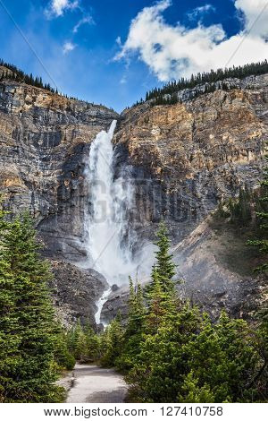  The tremendous falls Takakkaw formed by thawing of glacier Daly. Autumn in Yoho National Park in the Rocky Mountains of Canada
