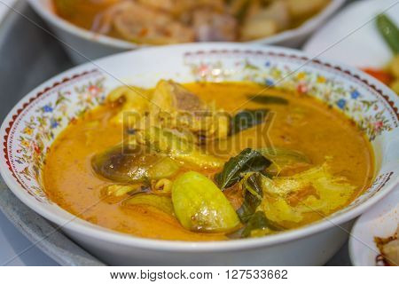 Green Curry Chicken In Coconut Milk