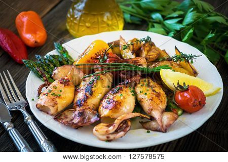 Grilled Squids With Asparagus And Potato