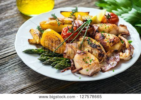 Grilled Squids With Asparagus And Potato