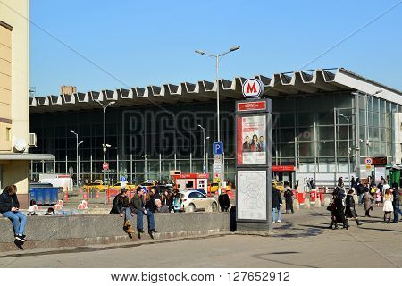 MOSCOW, RUSSIA - March 10. 2016. The area in front of the Kursk railway station. RZD In the year transporting more than 1 million passengers