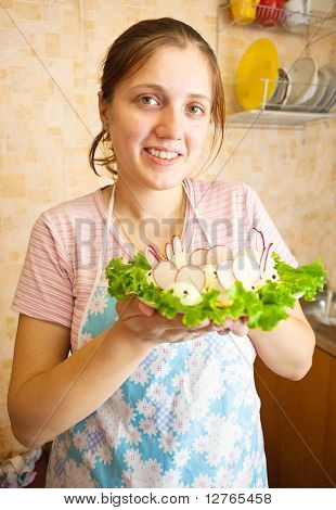 Frau mit gefüllte Eier