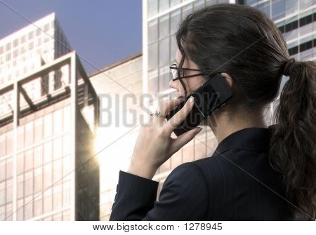Giovane imprenditrice colloqui su Mobile
