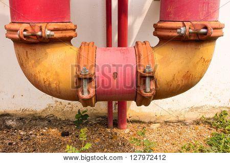 Pipe connection and fitting for fire proof system.