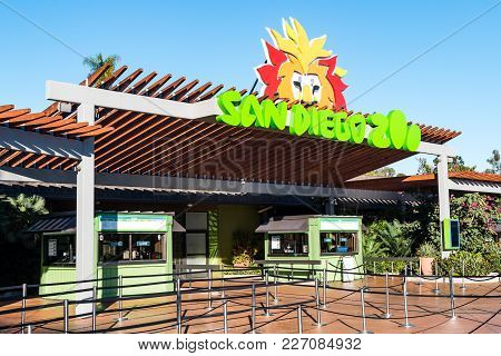 San Diego, California - February 17, 2018:  The Entrance To The San Diego Zoo Before Opening.  The Z