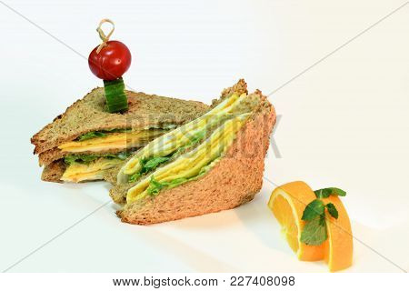 Brown Toast With Eggs & Oranges - Diet-friendly Breakfast