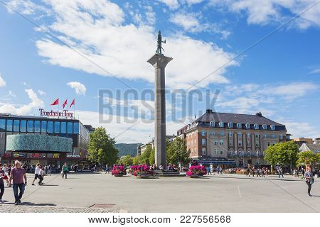 Trondheim, Norway - July 15, 2017. Statue Of Olav Tryggvason, Founder Of Trondheim, On Torvet (centr