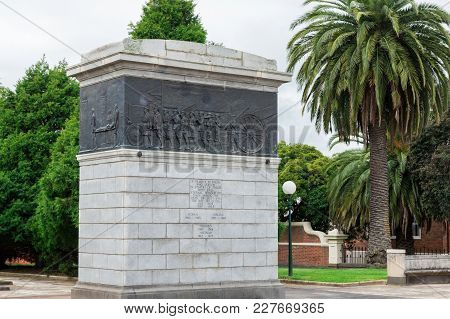 Ararat, Australia - October 21, 2017: War Memorial To Australian Soldiers Serving In World War One, 