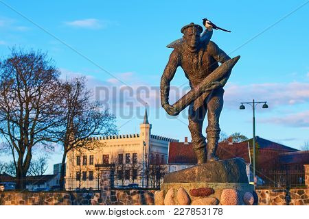 Oslo, Norway: Apr 25 2017 - Monument Commemorating The Heroic Work Done By People In The Norwegian M