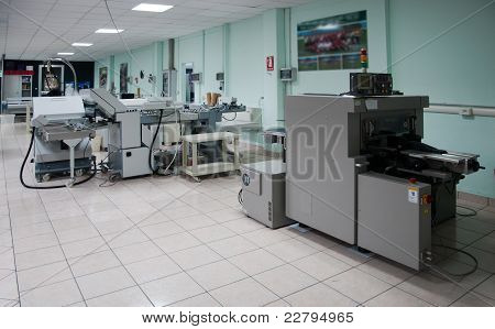 Print shop (press printing) - Finishing line