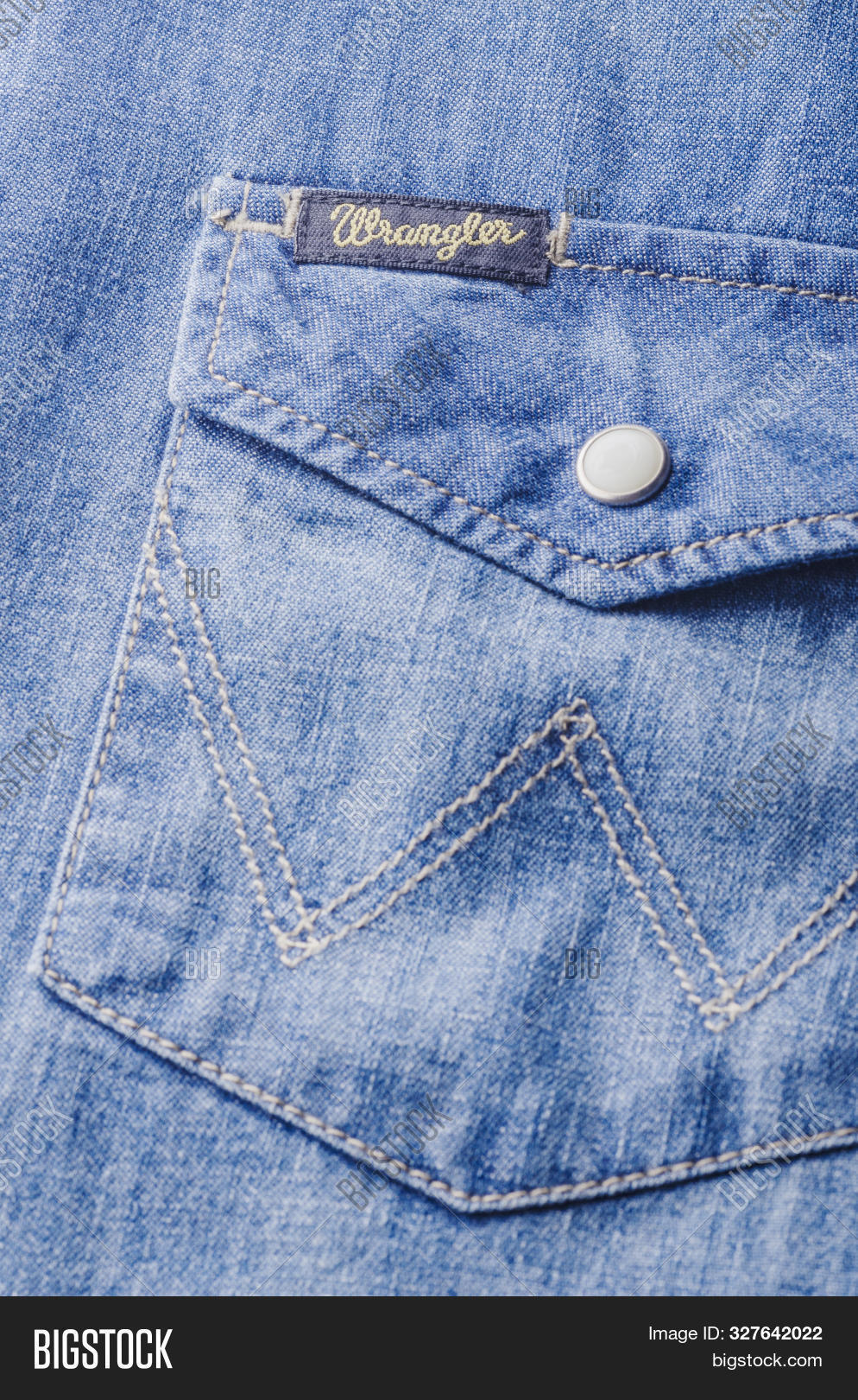 wrangler jeans manufacturer