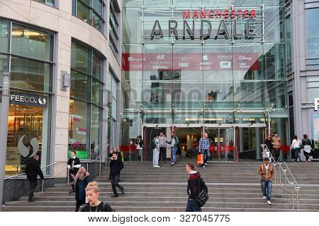Manchester, Uk - April 23, 2013: People Visit Arndale Center In Shopping Area In Manchester, Uk. Gre