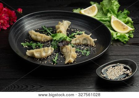 Gedza Syumai Steamed Chinese Dumplings With Shrimp And Vegetables, Served With Sauce