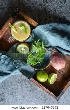 Sweet Kiwi Smoothie With Prickly Pear And Lime Juice